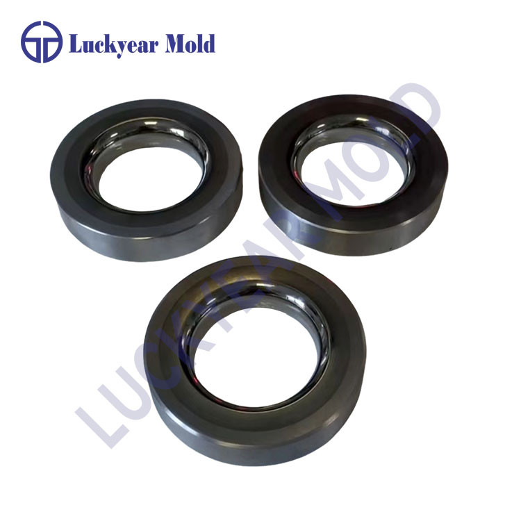 Mitkä ovat kovametallisuutinten ominaisuudet?