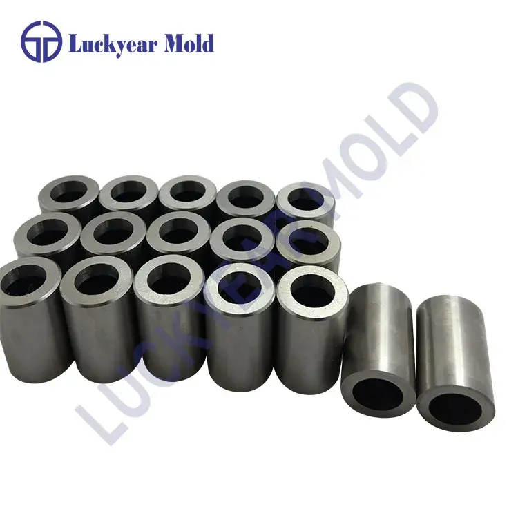 Mitä materiaaleja käytetään yleisesti osien leimaamiseen?